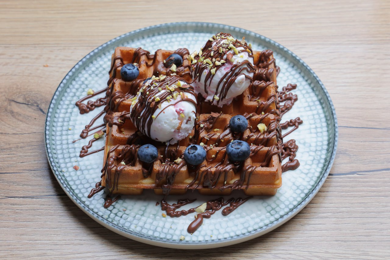 Vafli s marojniy+yagodi